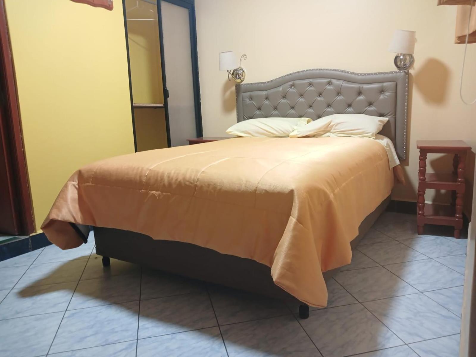 Hospedaje Karol Ξενοδοχείο Αγιακούτσο Εξωτερικό φωτογραφία